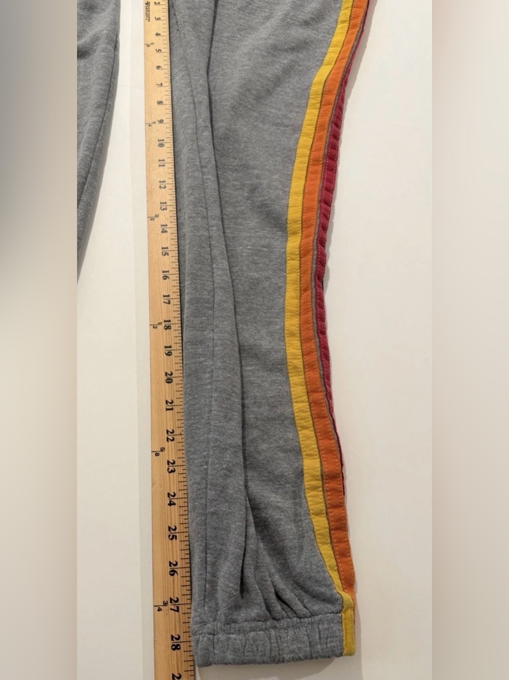 Aviator Nation 5 Stripe Rainbow
Sweat Set Gray Hoodie S Joggers L
Made in USA - Picture 9 of 9